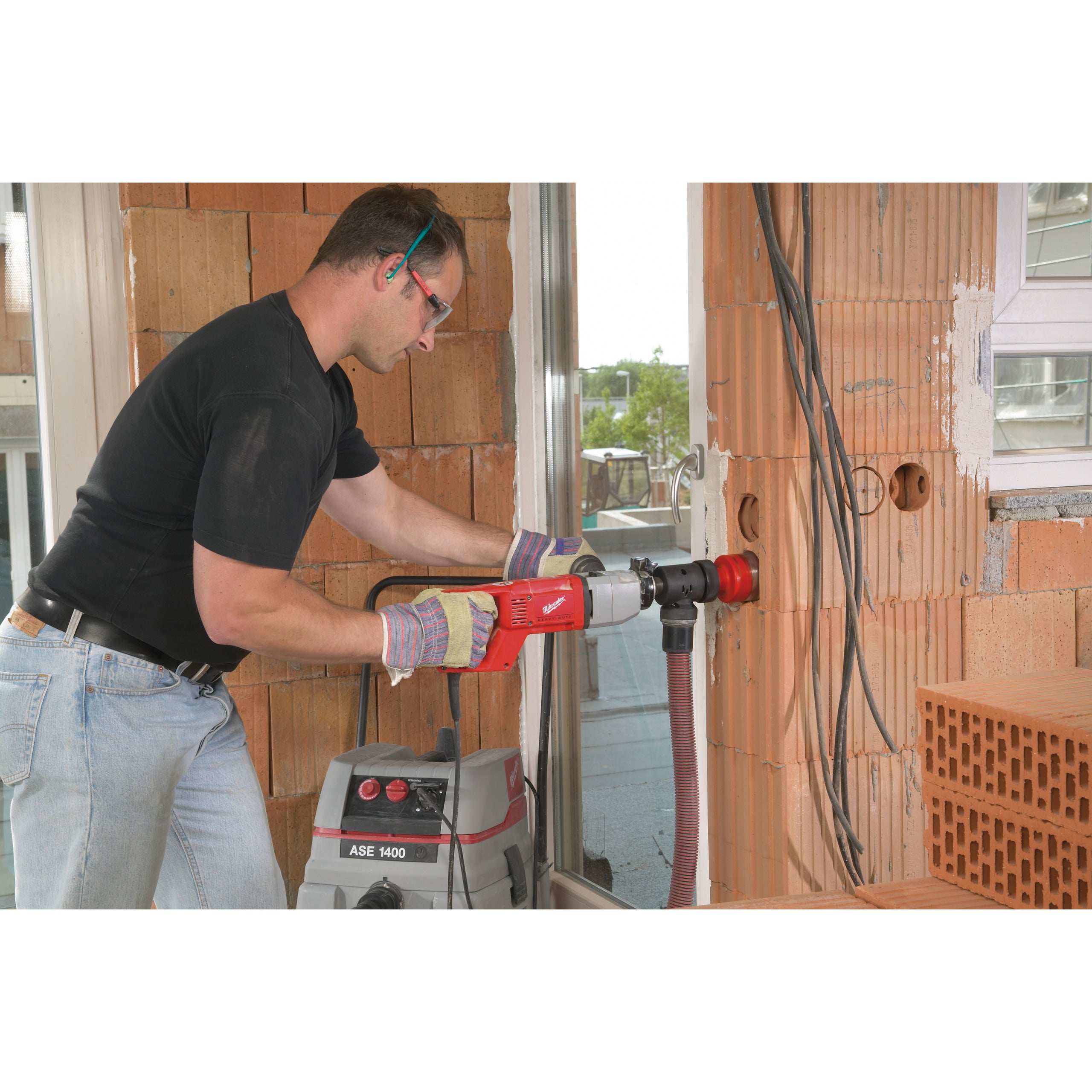 Milwaukee Taladro para perforación con diamante portátil, 2 velocidades, 1500W, par máximo 50Nm DD2-160XE